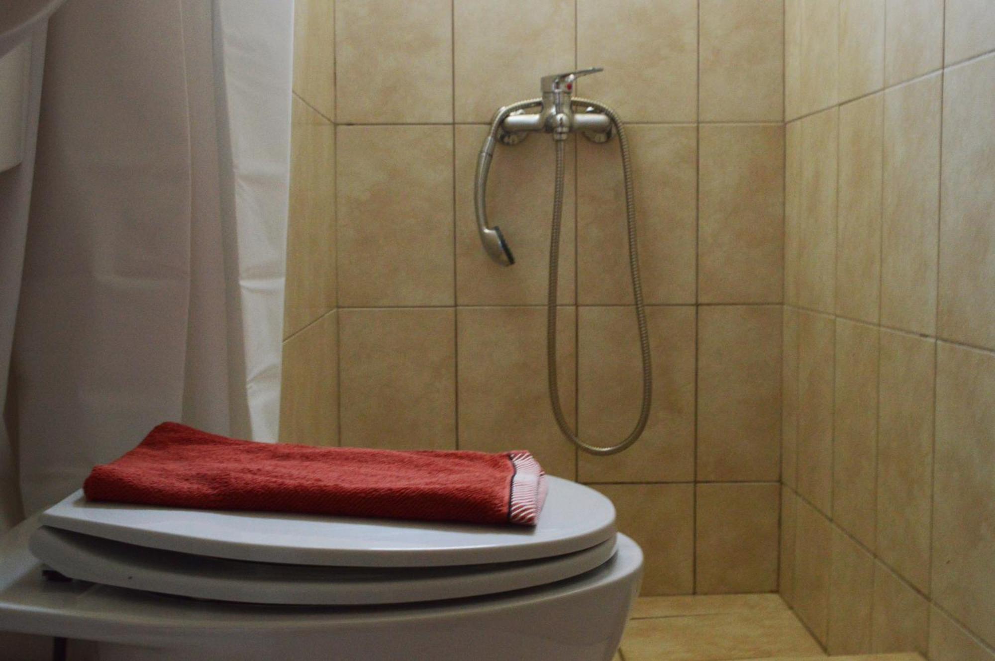 Sunny Retreat With A Garden Terrace Private Room Ioannina Ngoại thất bức ảnh